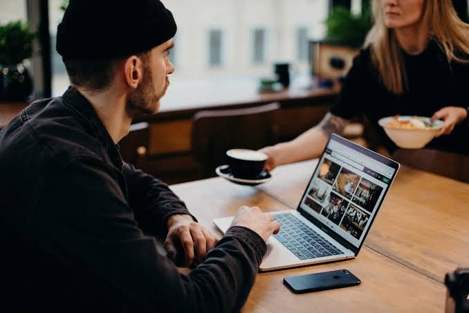 How to Get Your First Client as a Freelancer
