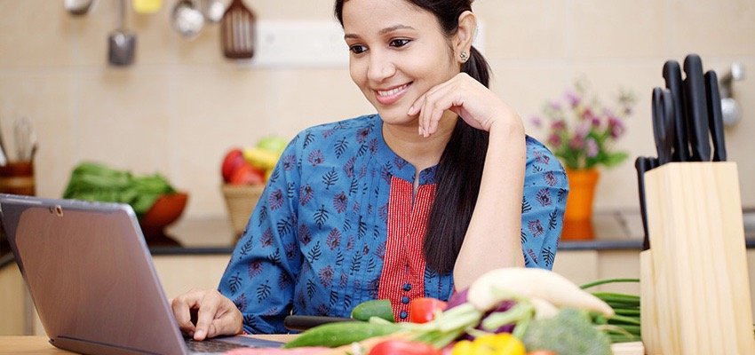 Best Business Ideas for Housewives to Start From Home