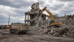 Managing Debris Without Letting It Take Over the Job
