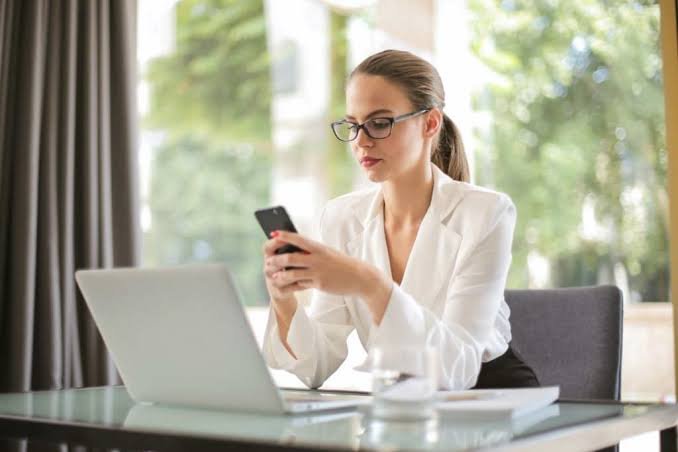 Making Customer Communication Easier With Timely, Useful Text Messages